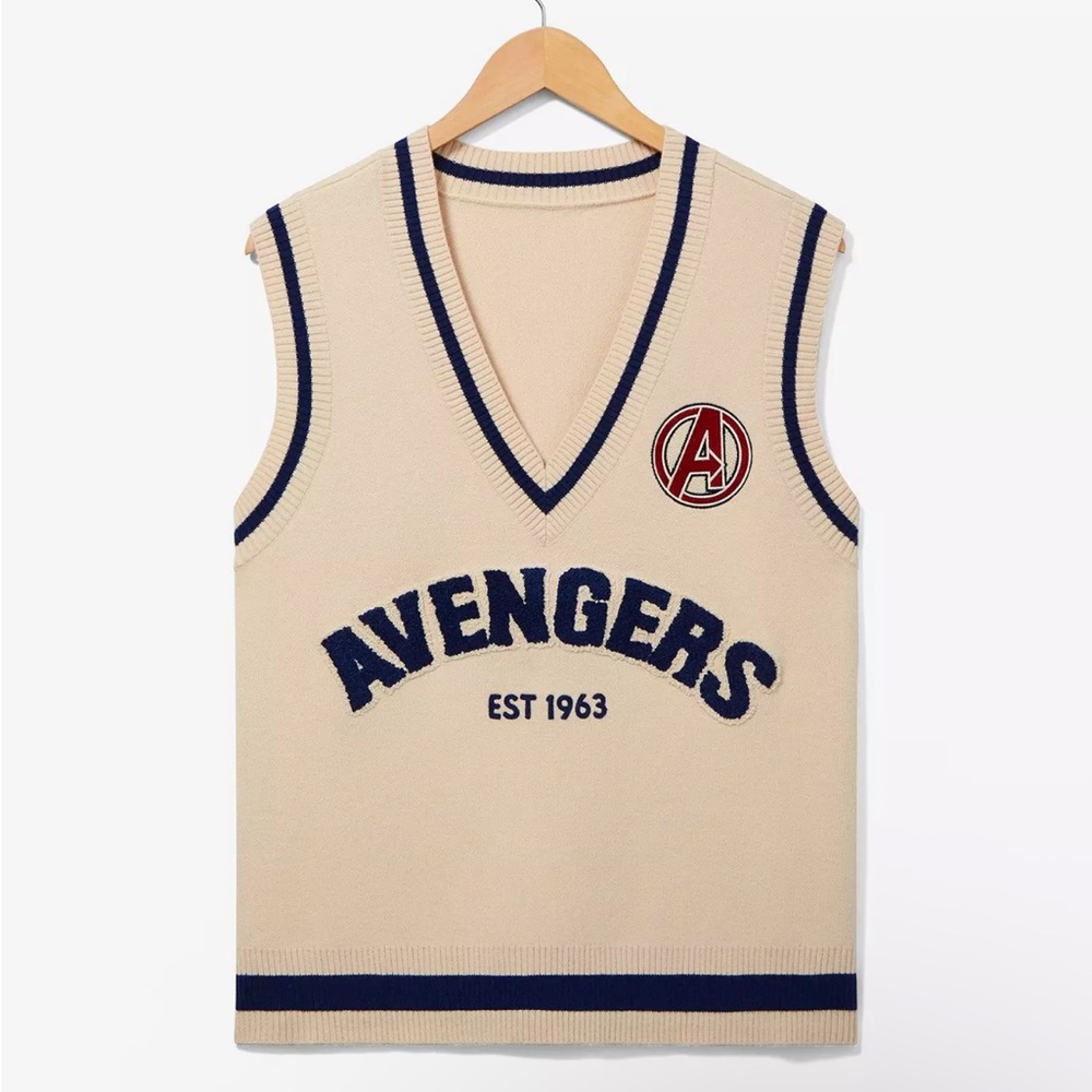 NWOT Marvel Avengers Logo Sweater Vest - BoxLunch
Exclusive